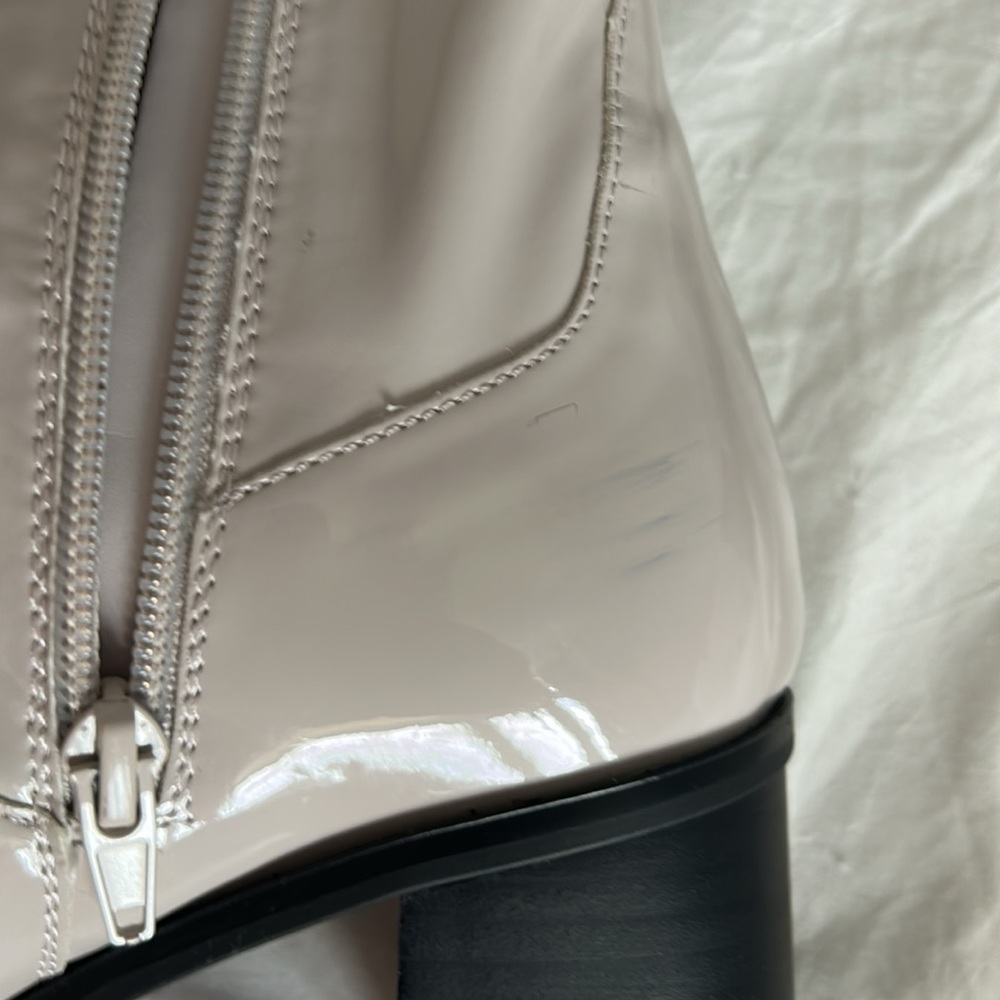 Elegant Cream Ankle Boots - Picture 9 of 9